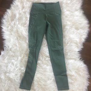 Victoria sport knockout pocket tight